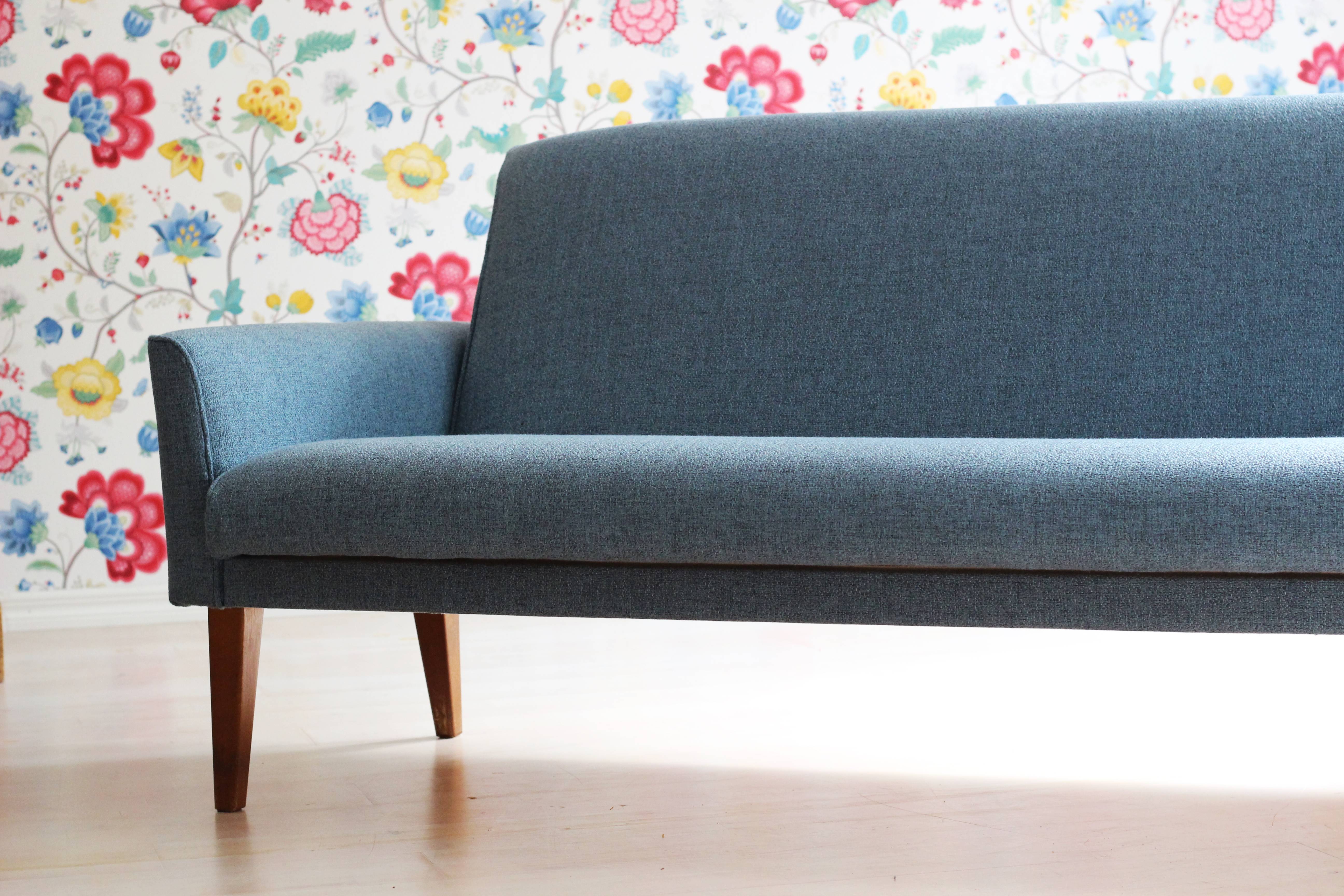 60 luvun suoralinjainen sohva