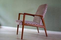 Pinkki 50 luvun tuoli